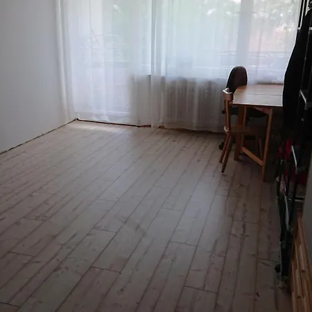 Sehr Einfach Und Klein Lejlighed