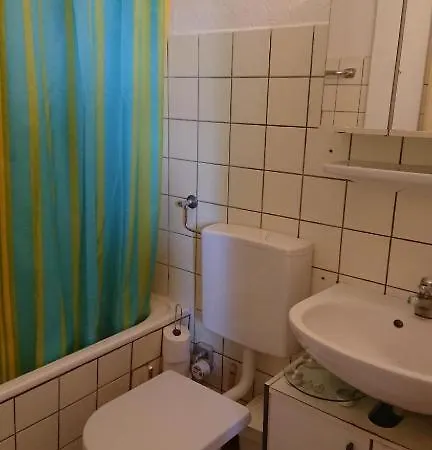 Sehr Einfach Und Klein Lejlighed *